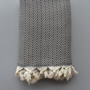 Riviere Bedding - Black and Cream Chevron Throw Blanket Riviere Bedding - Black and Cream Chevron Throw Blanket
